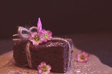 How To Make A Moist Chocolate Cake?